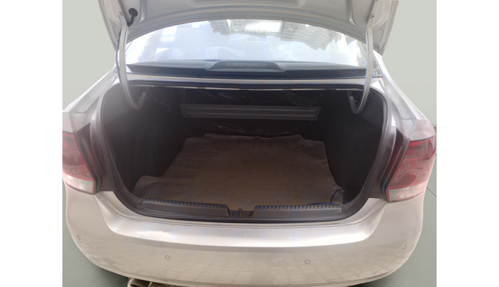 2013 Volkswagen Vento HIGHLINE PETROL AT, Petrol, Automatic, 56,054 km, exterior