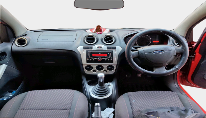 2011 Ford Figo TITANIUM 1.4 DIESEL, Diesel, Manual, 1,18,732 km, interior