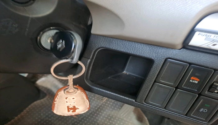 2014 Maruti Wagon R 1.0 VXI, Petrol, Manual, 19,431 km, interior