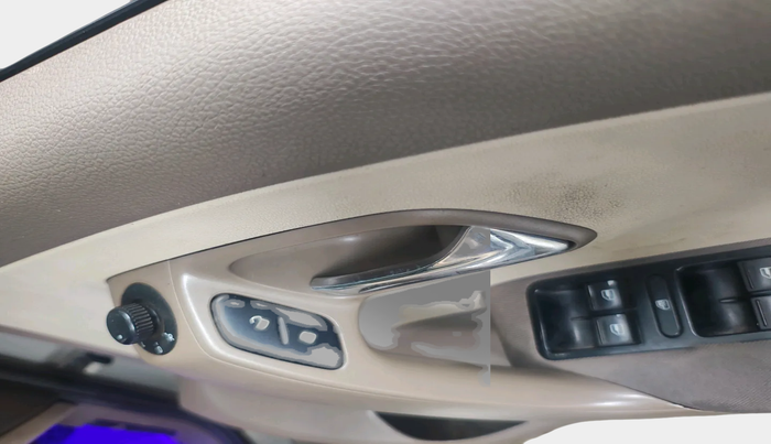 2012 Skoda Rapid ELEGANCE 1.6 TDI CR MT, Diesel, Manual, 1,20,282 km, interior