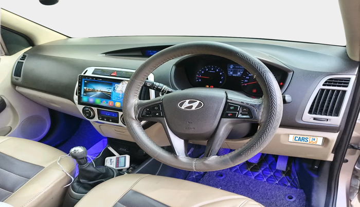 2014 Hyundai i20 ASTA 1.2, Petrol, Manual, 99,677 km, interior