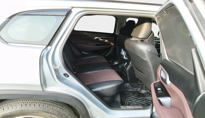 2024 Maruti Grand Vitara ALPHA SMART HYBRID AT, Petrol, Automatic, 3,515 km, interior