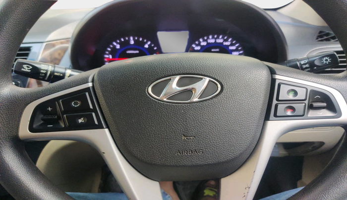 2014 Hyundai Verna FLUIDIC 1.6 CRDI SX, Diesel, Manual, 1,05,389 km, interior