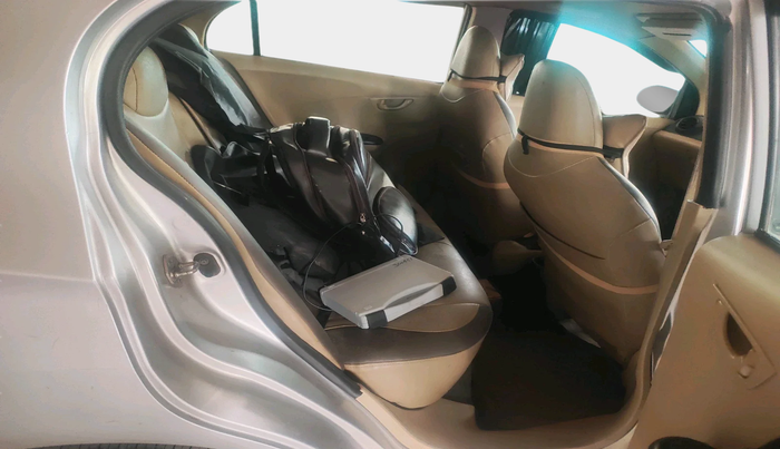 2014 Honda Amaze 1.2L I-VTEC EX, Petrol, Manual, 1,24,702 km, interior