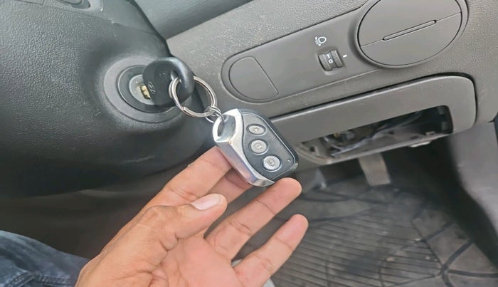 2012 Hyundai i10 MAGNA 1.2, Petrol, Manual, 94,313 km, interior