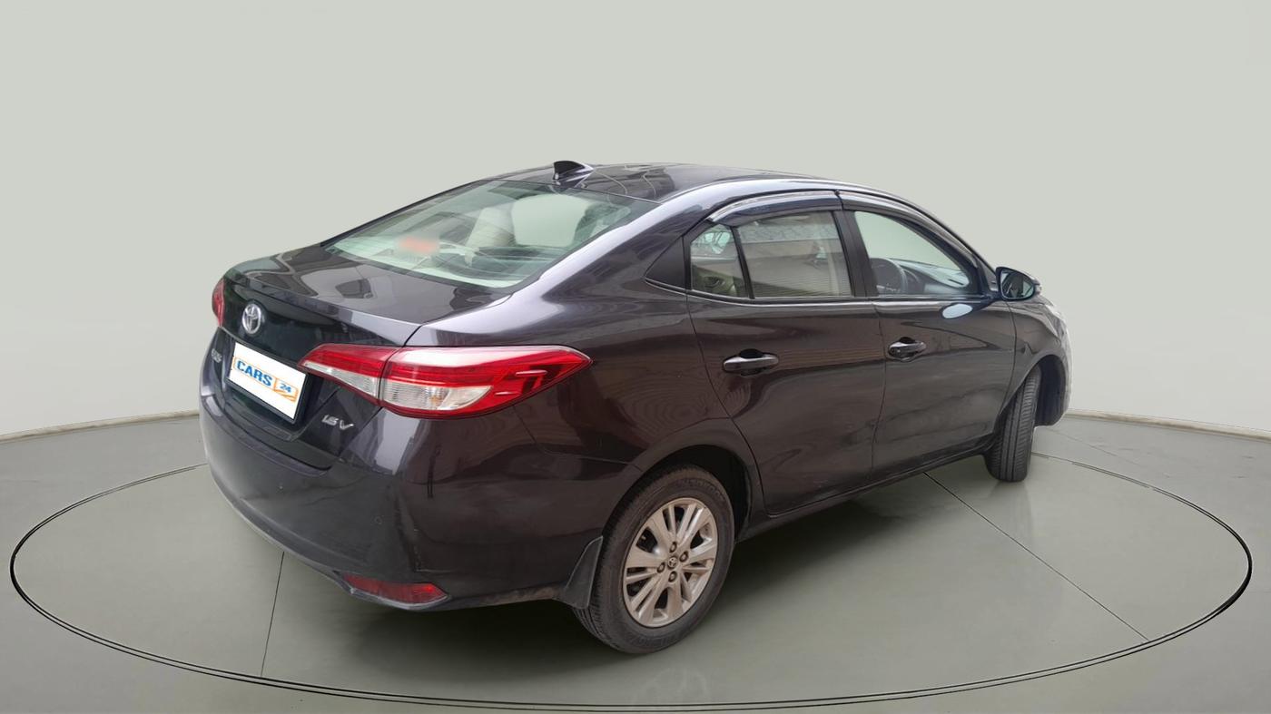 2018 Toyota YARIS V CVT, Petrol, Automatic, 61,810 km, exterior