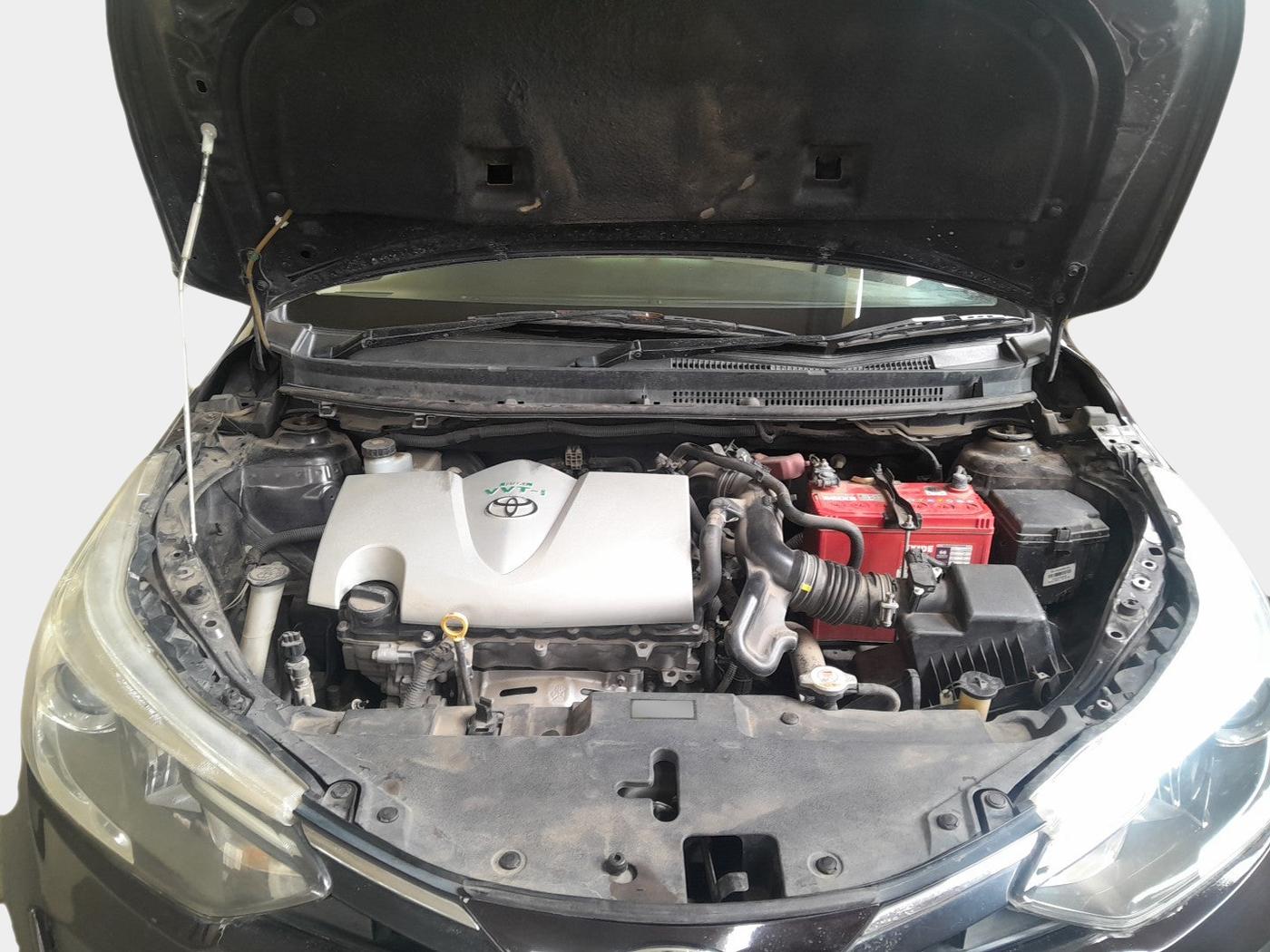 2018 Toyota YARIS V CVT, Petrol, Automatic, 61,810 km, exterior