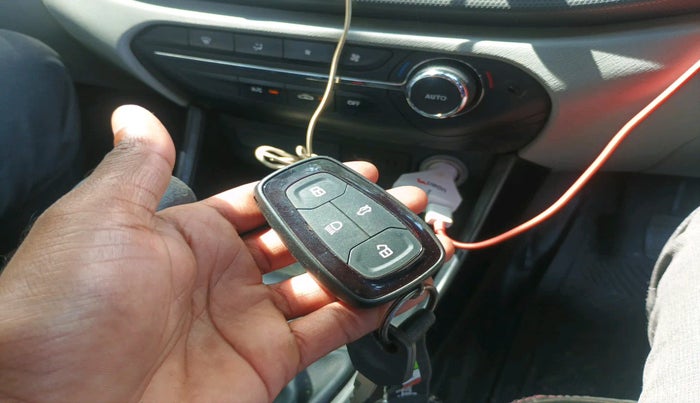 2020 Tata ALTROZ XT PETROL, Petrol, Manual, 48,676 km, interior