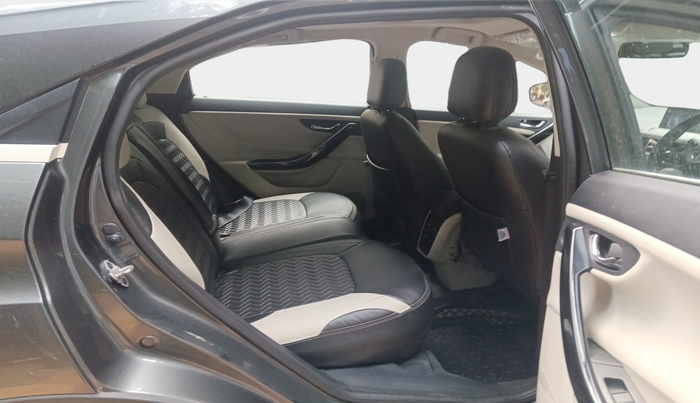 2022 Tata NEXON XZ PLUS (HS) PETROL, Petrol, Manual, 17,074 km, interior