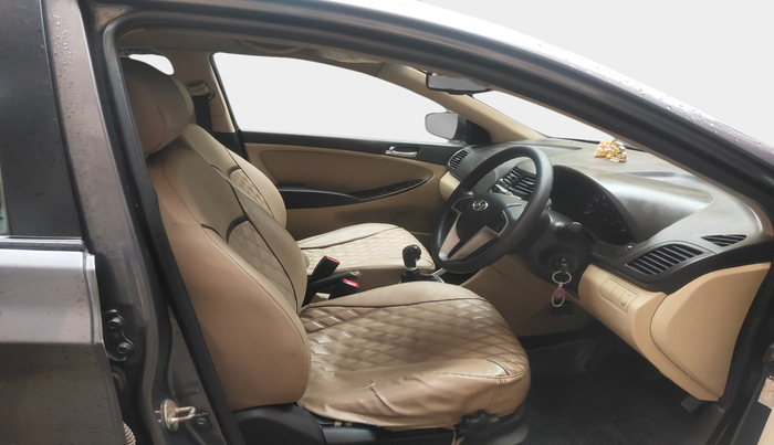 2013 Hyundai Verna FLUIDIC 1.6 VTVT EX, Petrol, Manual, 90,691 km, interior