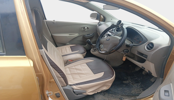 2015 Datsun Go Plus T, Petrol, Manual, 82,109 km, interior