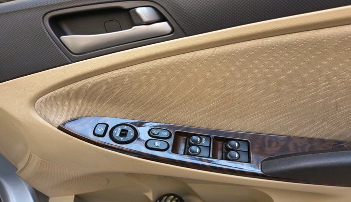 2016 Hyundai Verna 1.6 VTVT SX AT, Petrol, Automatic, 76,139 km, interior