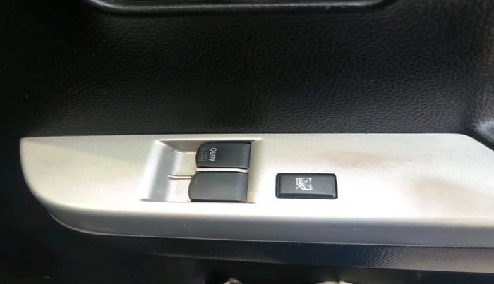 2013 Maruti Wagon R 1.0 LXI CNG, Petrol, Manual, 1,12,244 km, interior