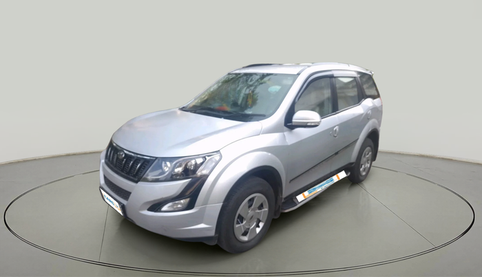2016 Mahindra XUV500 W6, Diesel, Manual, 98,089 km, exterior