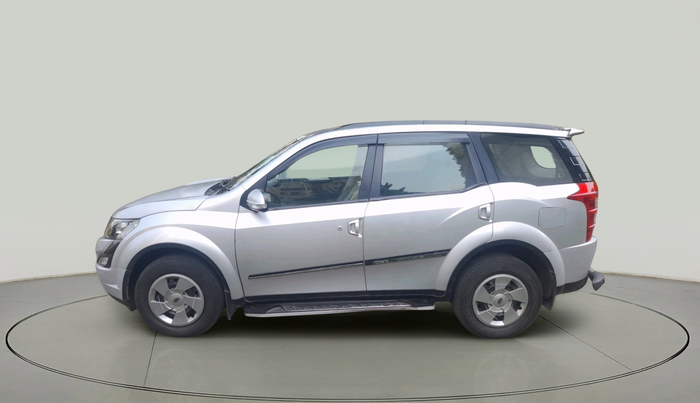 2016 Mahindra XUV500 W6, Diesel, Manual, 98,089 km, exterior