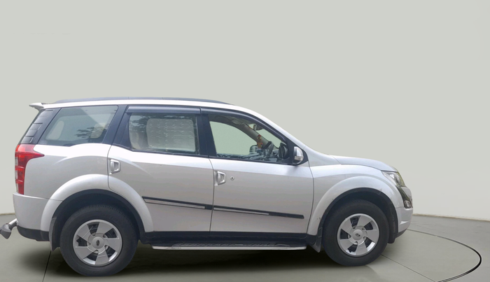 2016 Mahindra XUV500 W6, Diesel, Manual, 98,089 km, exterior