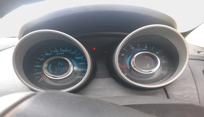 2016 Mahindra XUV500 W6, Diesel, Manual, 98,089 km, interior