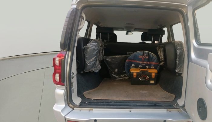 2018 Mahindra Scorpio S11 2WD, Diesel, Manual, 1,08,926 km, exterior