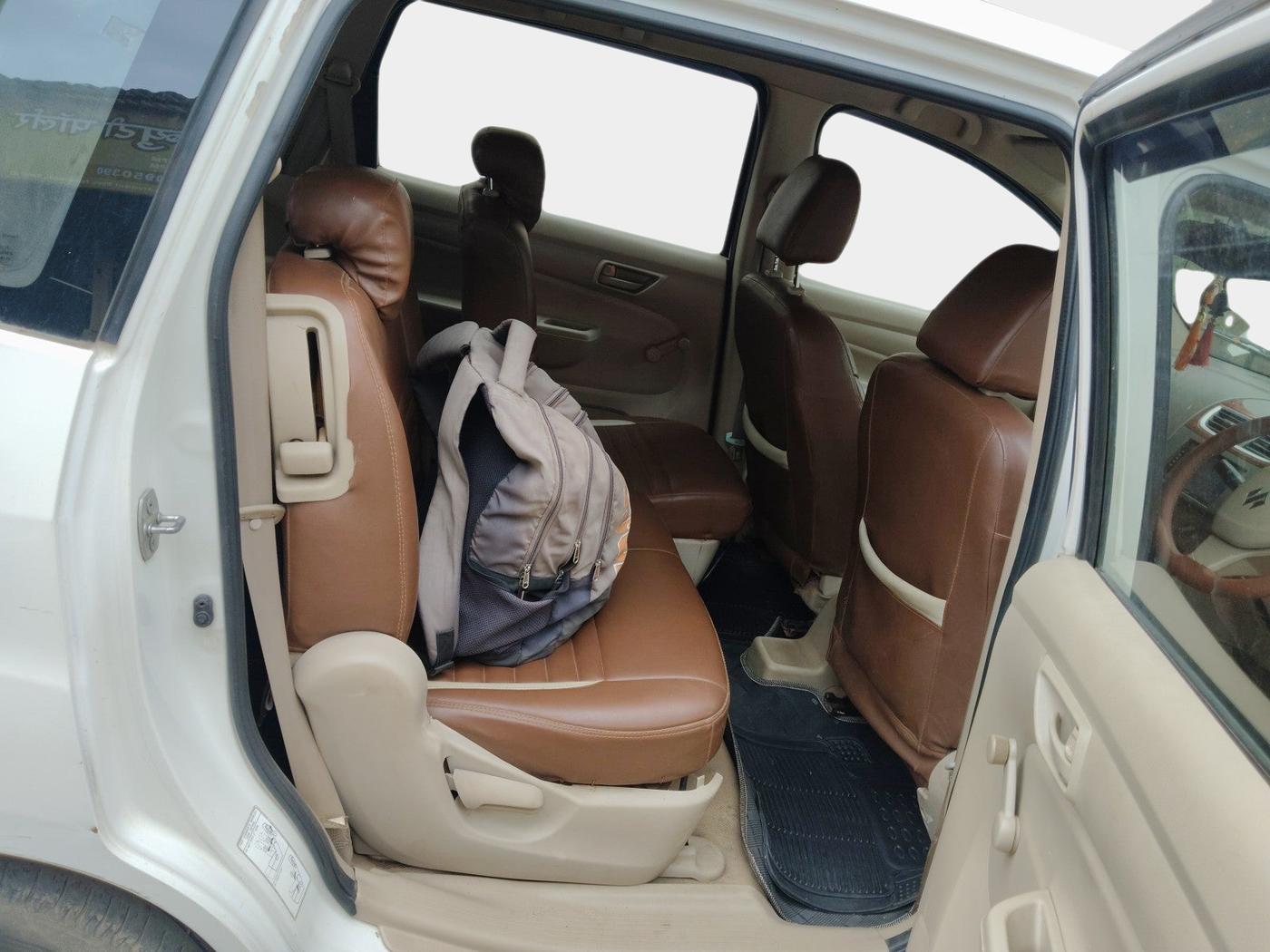 2012 Maruti Ertiga LXI, Petrol, Manual, 1,18,240 km, interior