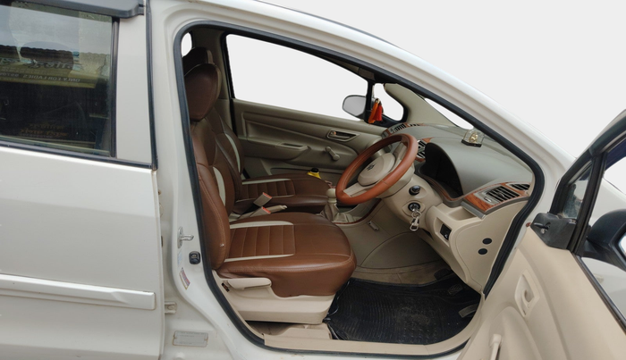 2012 Maruti Ertiga LXI, Petrol, Manual, 1,18,240 km, interior