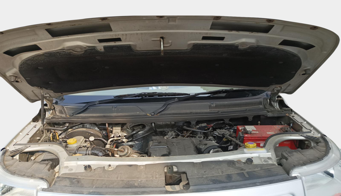 2016 Mahindra TUV300 T8 AMT, Diesel, Automatic, 36,287 km, exterior