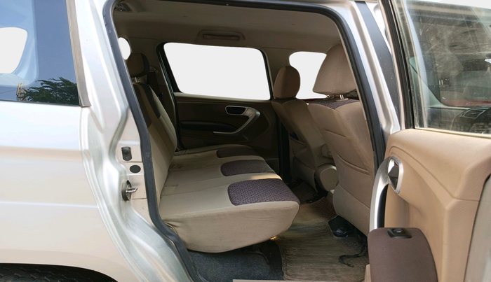 2016 Mahindra TUV300 T8 AMT, Diesel, Automatic, 36,287 km, interior