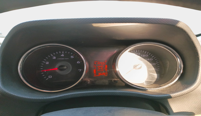 2016 Mahindra TUV300 T8 AMT, Diesel, Automatic, 36,287 km, interior