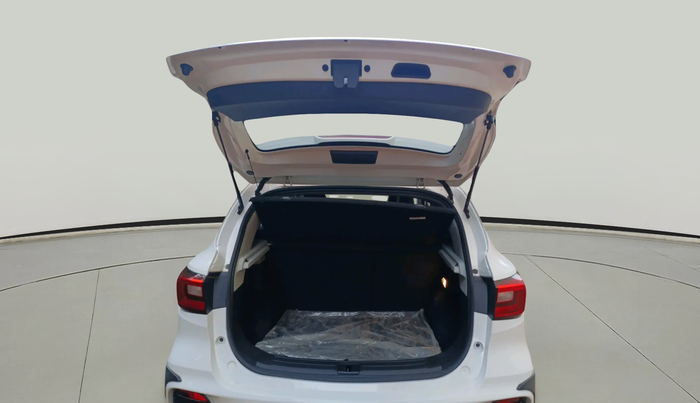 2024 MG ASTOR Sprint 1.5 MT (Ivory), Petrol, Manual, 9,550 km, exterior