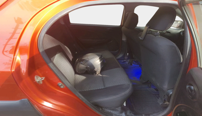 2015 Toyota Etios CROSS 1.2 G, Petrol, Manual, 95,618 km, interior