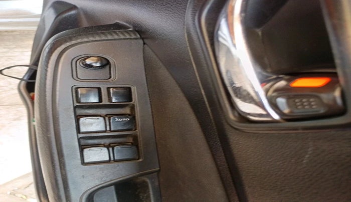 2018 Maruti Swift VXI AMT, Petrol, Automatic, 8,92,553 km, interior