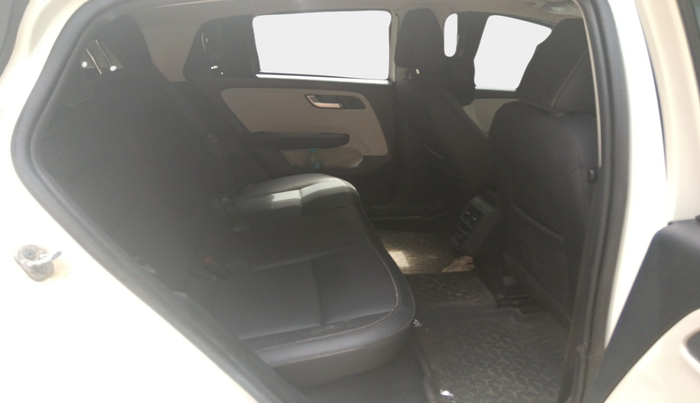 2023 Tata ALTROZ XZ PLUS O SUNROOF CNG, Petrol, Manual, 17,961 km, interior