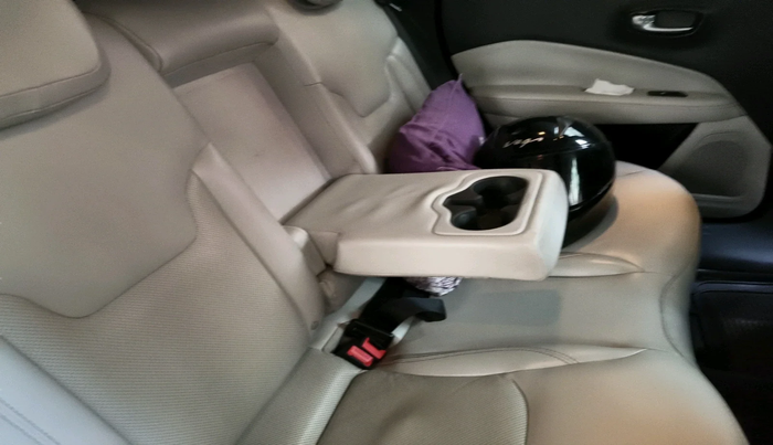 2017 Jeep Compass LIMITED 2.0 DIESEL, Diesel, Manual, 1,21,557 km, interior