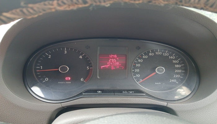 2011 Volkswagen Vento TRENDLINE DIESEL 1.6, Diesel, Manual, 1,04,738 km, interior