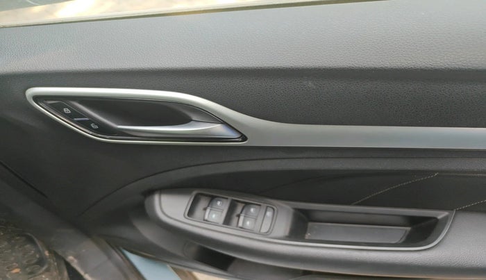 2020 MG ZS EV EXCLUSIVE, Electric, Automatic, 52,749 km, interior