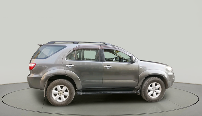 2010 Toyota Fortuner 3.0 4X4 MT, Diesel, Manual, 1,60,862 km, exterior