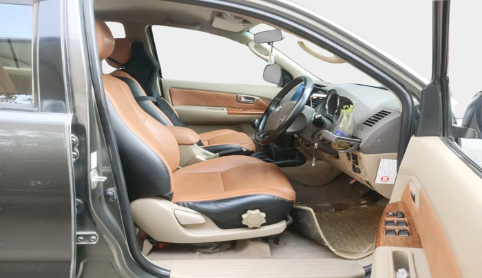 2010 Toyota Fortuner 3.0 4X4 MT, Diesel, Manual, 1,60,862 km, interior