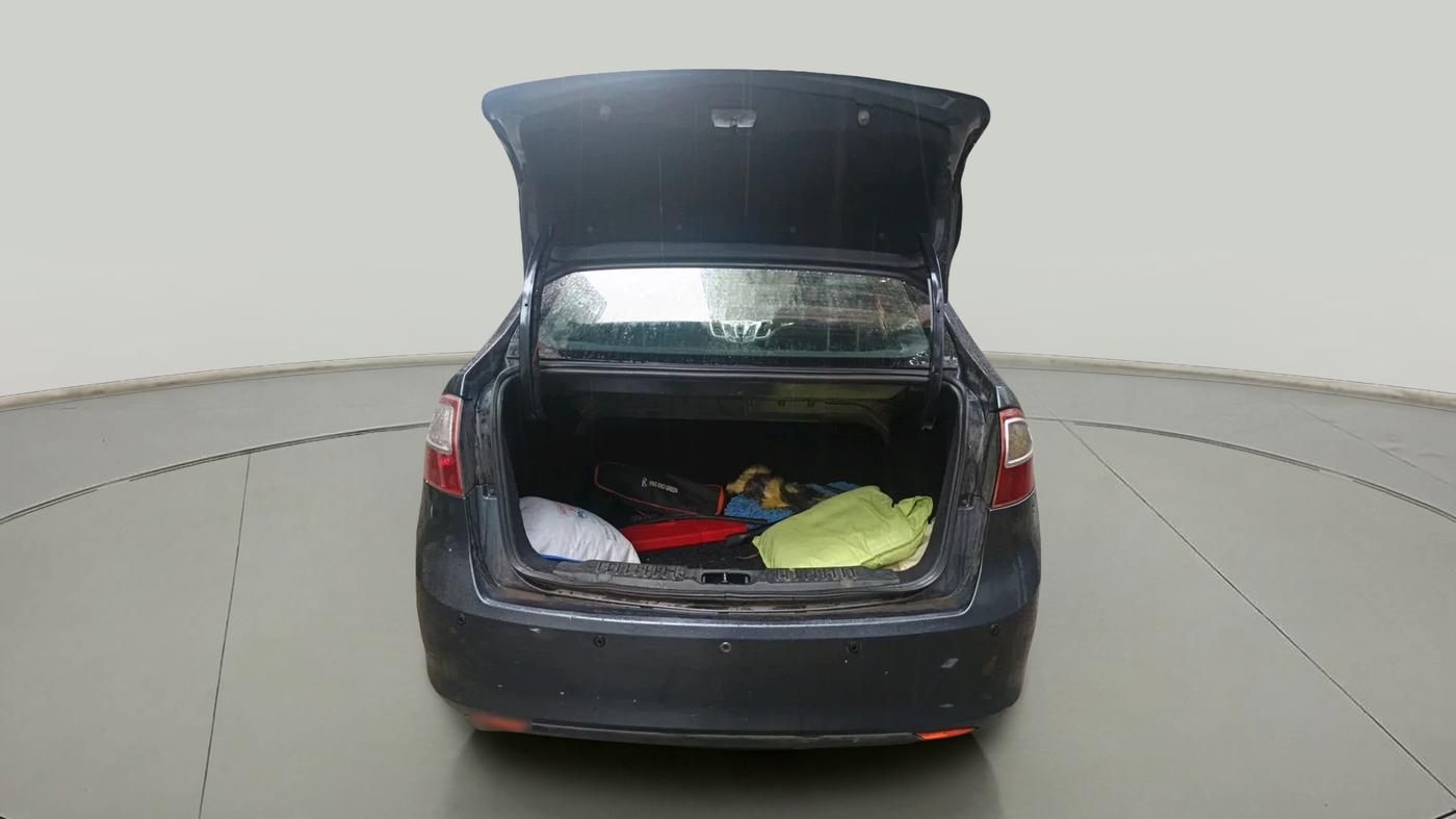 2011 Ford Fiesta TITANIUM PETROL, Petrol, Manual, 1,46,118 km, exterior
