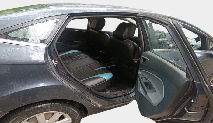 2011 Ford Fiesta TITANIUM PETROL, Petrol, Manual, 1,46,118 km, interior