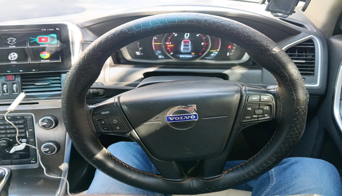 2013 Volvo XC 60 D4 KINETIC, Diesel, Automatic, 1,18,547 km, interior