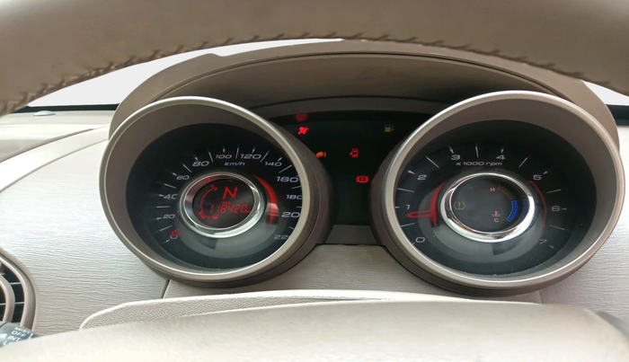 2012 Mahindra XUV500 W8, Diesel, Manual, 1,18,420 km, interior