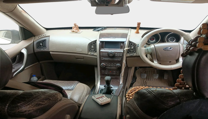 2012 Mahindra XUV500 W8, Diesel, Manual, 1,18,420 km, interior