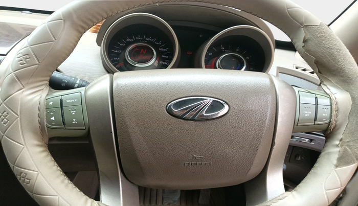 2012 Mahindra XUV500 W8, Diesel, Manual, 1,18,420 km, interior
