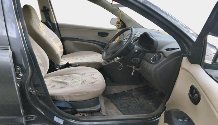 2013 Hyundai i10 ERA 1.1, Petrol, Manual, 33,876 km, interior