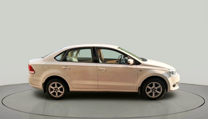 2013 Volkswagen Vento HIGHLINE 1.6 MPI, Petrol, Manual, 50,365 km, exterior