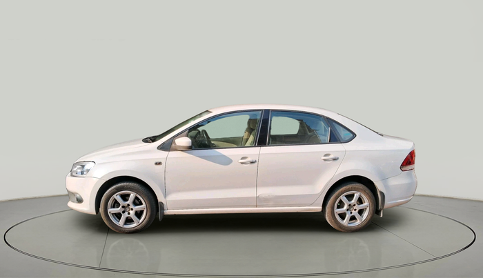 2013 Volkswagen Vento HIGHLINE 1.6 MPI, Petrol, Manual, 50,365 km, exterior