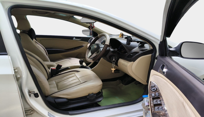 2014 Hyundai Verna FLUIDIC 1.6 VTVT SX, Petrol, Manual, 29,118 km, interior
