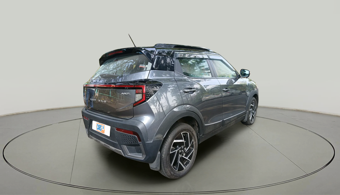 2024 Mahindra XUV 3XO AX7L 1.2 Petrol AT, Petrol, Automatic, 4,542 km, exterior