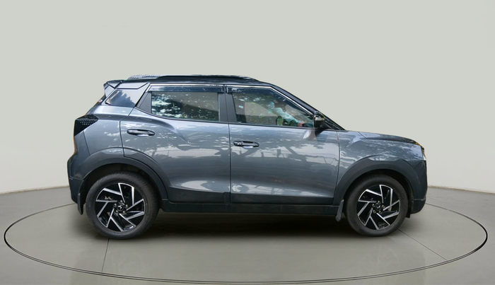 2024 Mahindra XUV 3XO AX7L 1.2 Petrol AT, Petrol, Automatic, 4,542 km, exterior