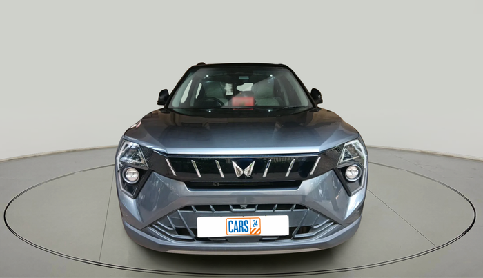 2024 Mahindra XUV 3XO AX7L 1.2 Petrol AT, Petrol, Automatic, 4,542 km, exterior
