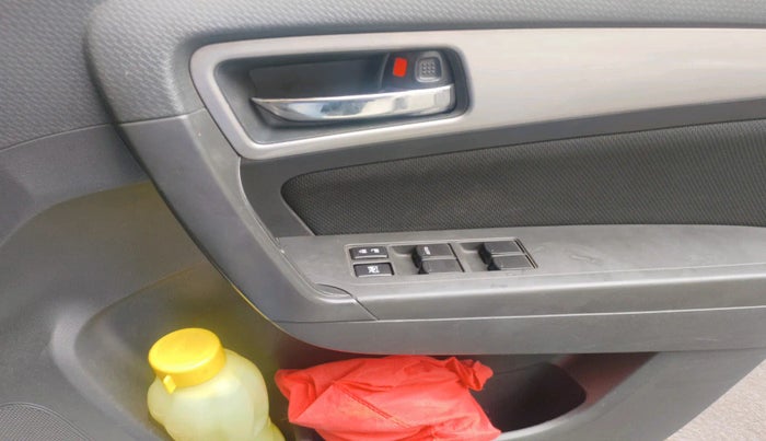 2017 Maruti Vitara Brezza ZDI PLUS, Diesel, Manual, 1,39,492 km, interior